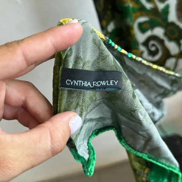 Cynthia Rowley Green Paisley Velvet Burnout Scarf - Picture 4 of 9
